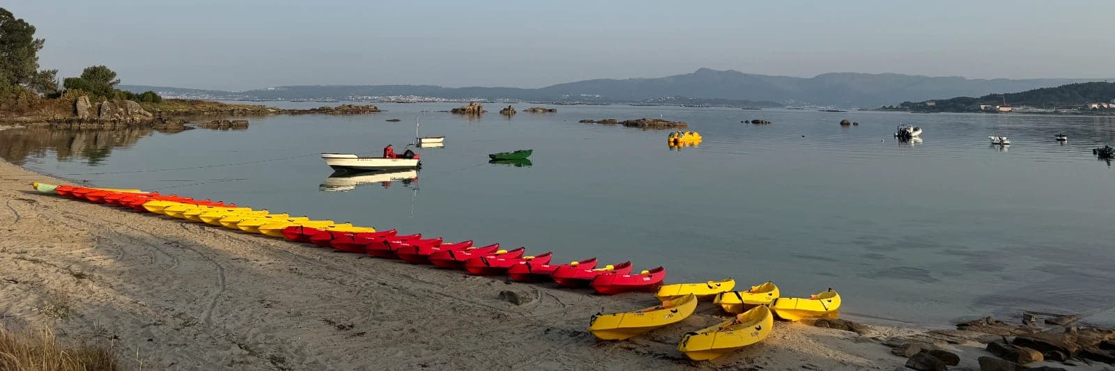 Imaxe de capa de Kayaks & Paddle Surf · A Illa de Arousa